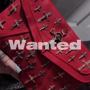 Look for something similar to this bag . ✨🖤😍